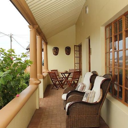African Dreams Bed And Breakfast อีสต์ลอนดอน ภายนอก รูปภาพ