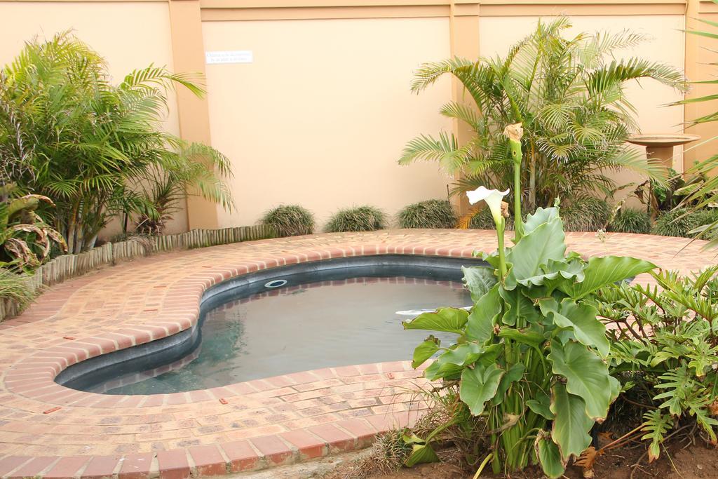African Dreams Bed And Breakfast อีสต์ลอนดอน ภายนอก รูปภาพ