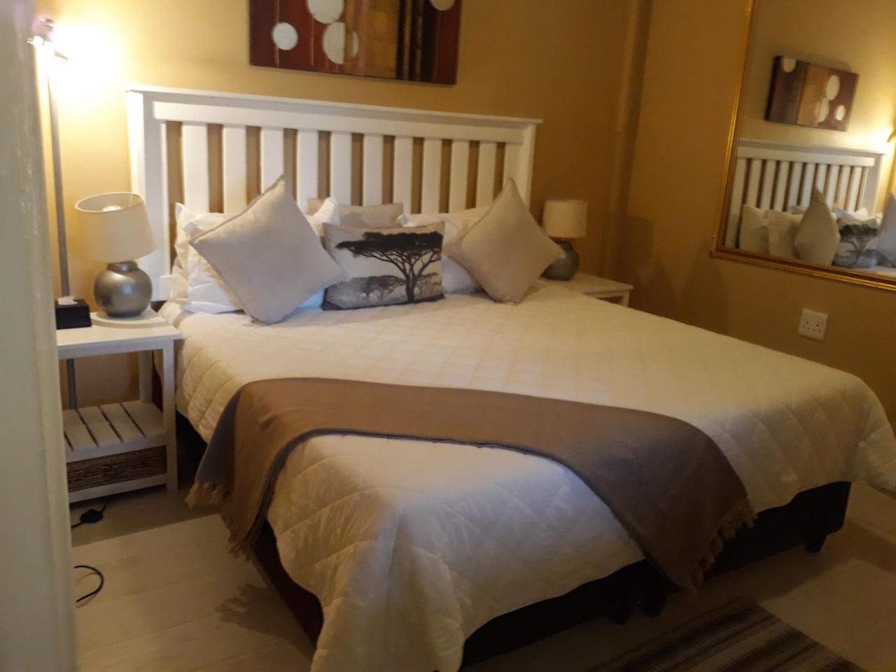 African Dreams Bed And Breakfast อีสต์ลอนดอน ภายนอก รูปภาพ