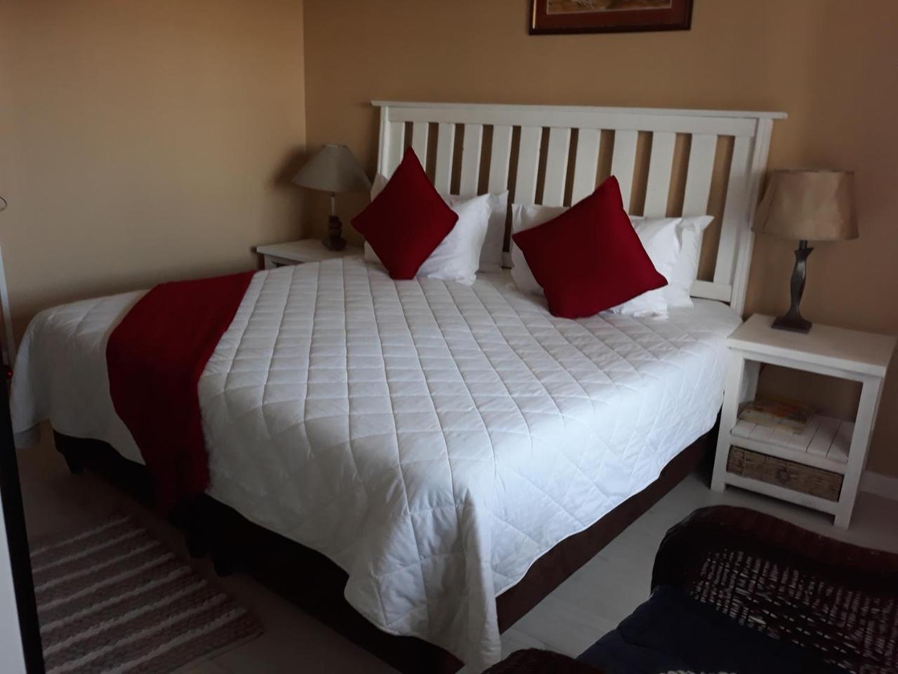 African Dreams Bed And Breakfast อีสต์ลอนดอน ภายนอก รูปภาพ