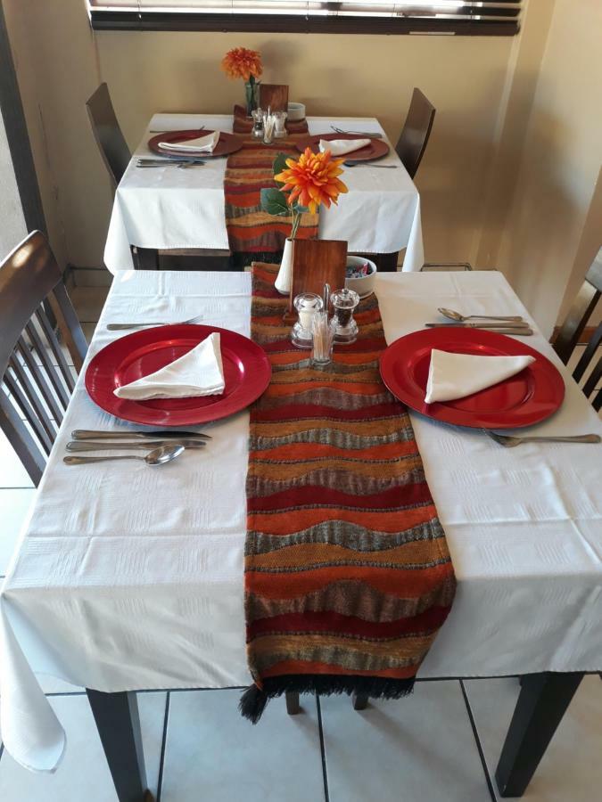 African Dreams Bed And Breakfast อีสต์ลอนดอน ภายนอก รูปภาพ